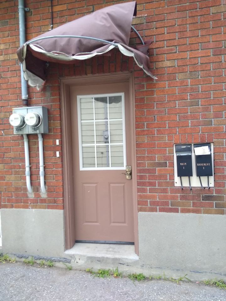 2 BR LEGAL BASEMENT APT – Freshly Renovated - OSHAWA - Photo 2 of 13