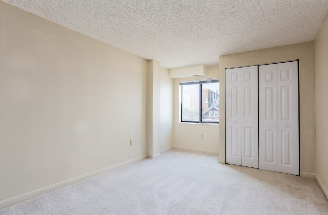 Elmer Street #202 - Photo 4 of 6