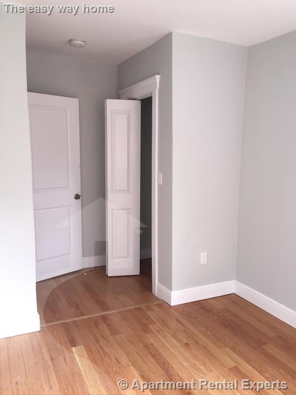 374 Prospect St #1 - Photo 4 of 13