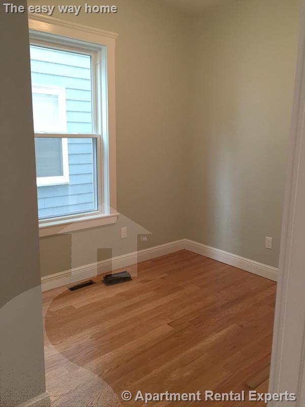 374 Prospect St #1 - Photo 5 of 13
