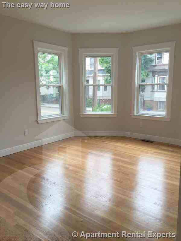 374 Prospect St #1 - Photo 6 of 13