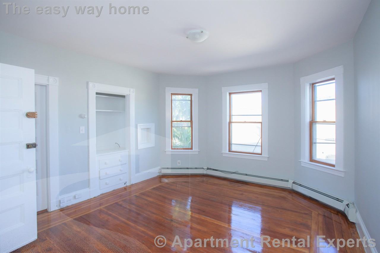 173 Rindge Ave #3L - Photo 3 of 6