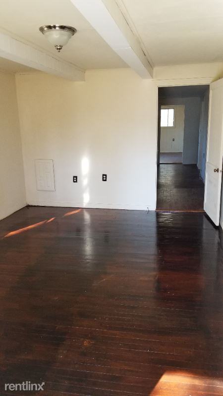 450 Abney St - Photo 2 of 6