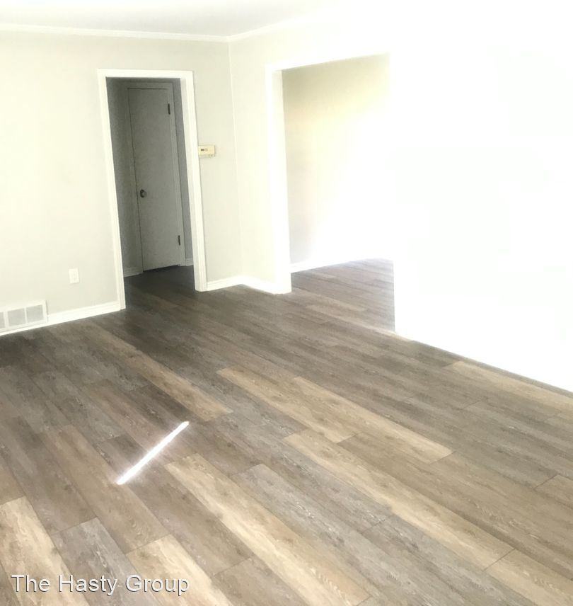 2224 Somerset Dr - Photo 3 of 22