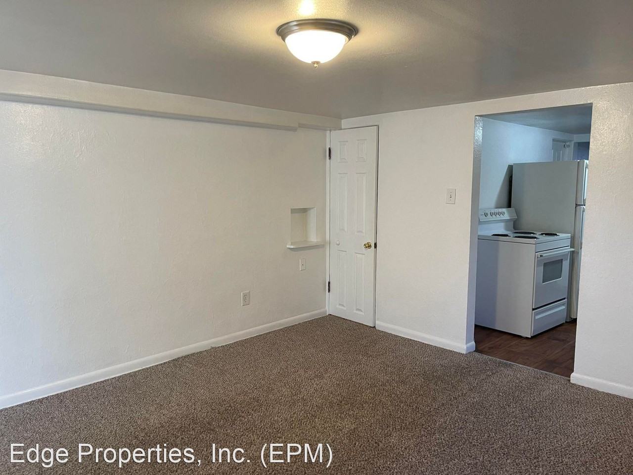 2821 Federal Boulevard - Photo 2 of 8