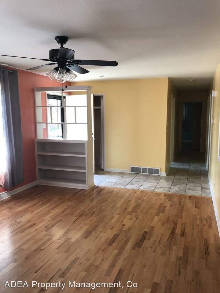 1934 Dixon Ave - Photo 3 of 12