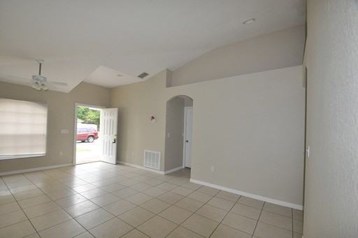 1712 W Kirby St - Photo 3 of 6