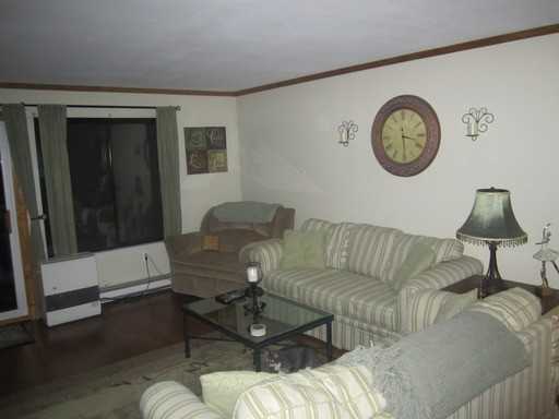 21 Hawthorn Ct - Photo 2 of 7