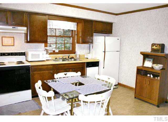 1614 Smith Level Rd - Photo 3 of 6