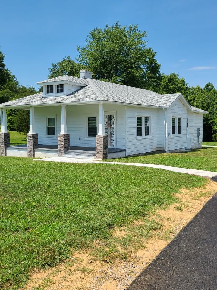 7963 Cross County Rd - Photo 2 of 17