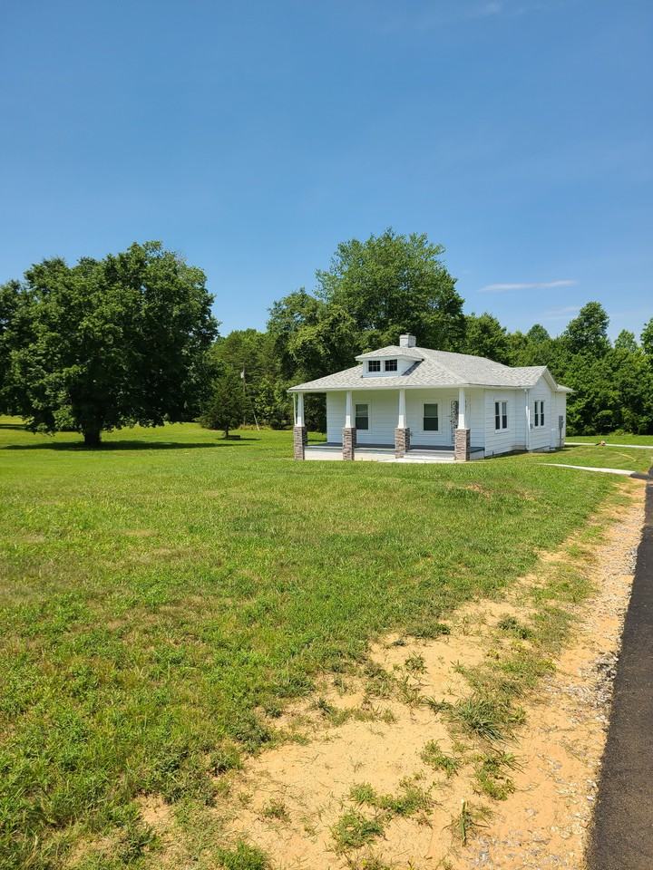 7963 Cross County Rd - Photo 3 of 17