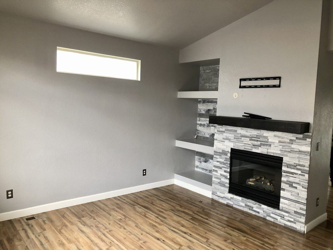 10154 Wyandott Cir N - Photo 3 of 17