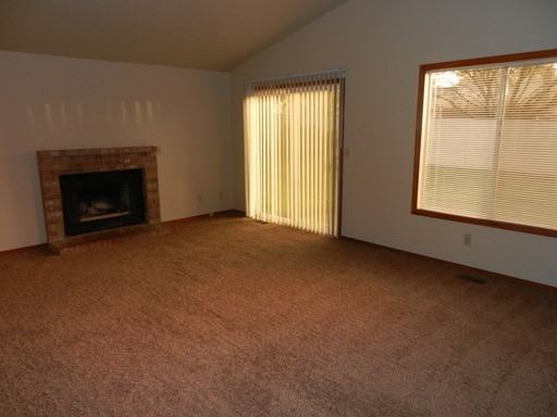 2703 NE 146th Ct - Photo 2 of 14