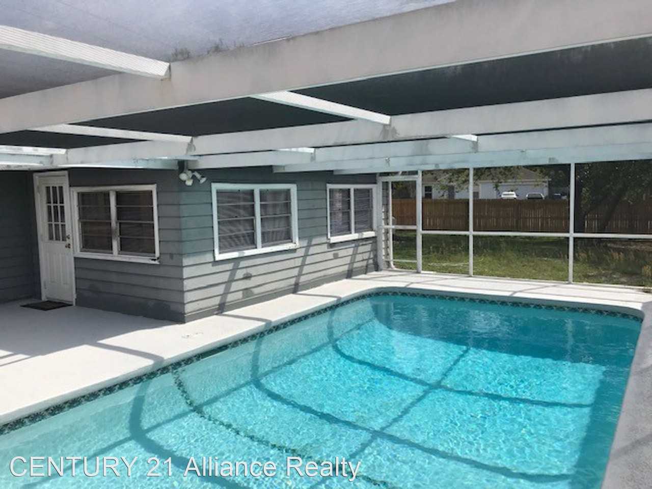 4515 Deltona Blvd - Photo 2 of 21