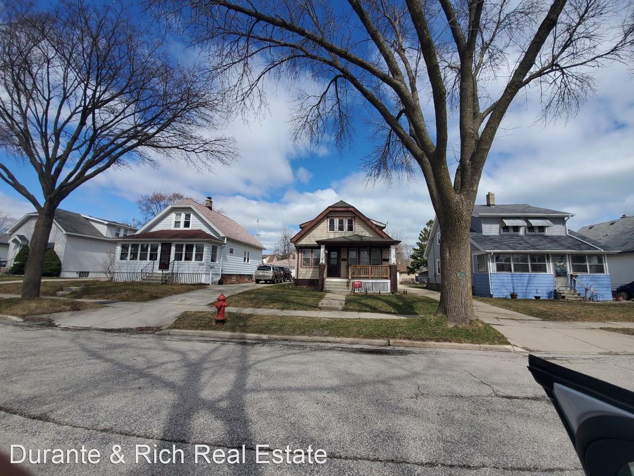 2904 E Van Norman Ave Uppr - Photo 2 of 12