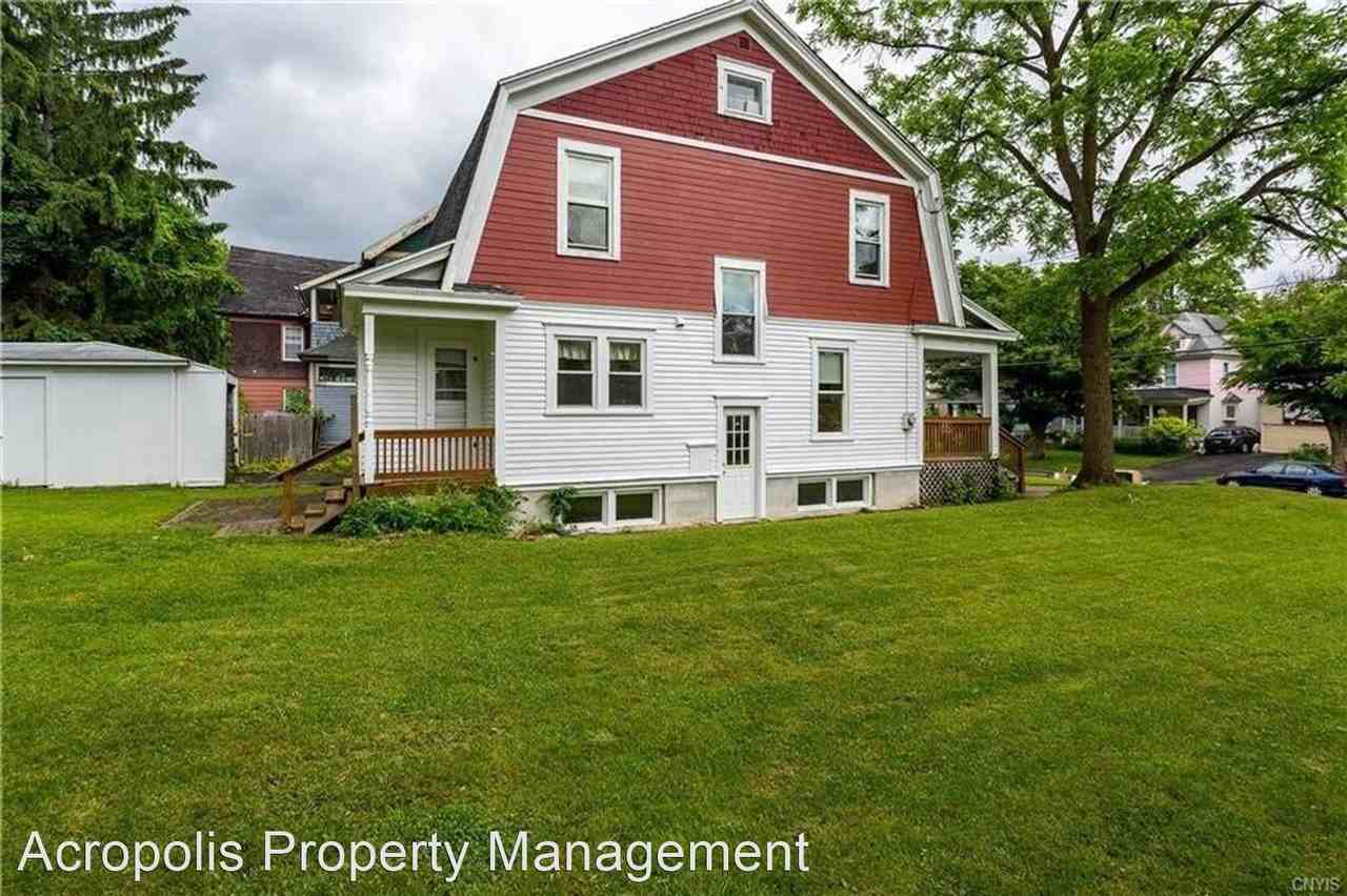 950 Westcott Street - Photo 3 of 21