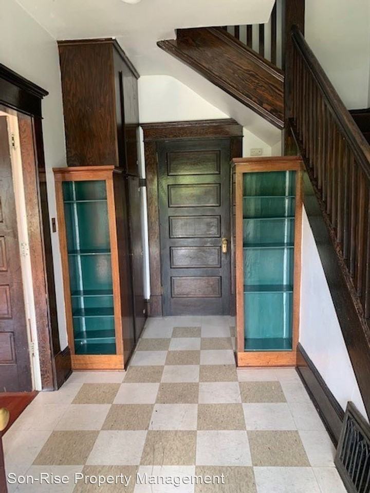 1319 Humboldt St - Photo 2 of 17