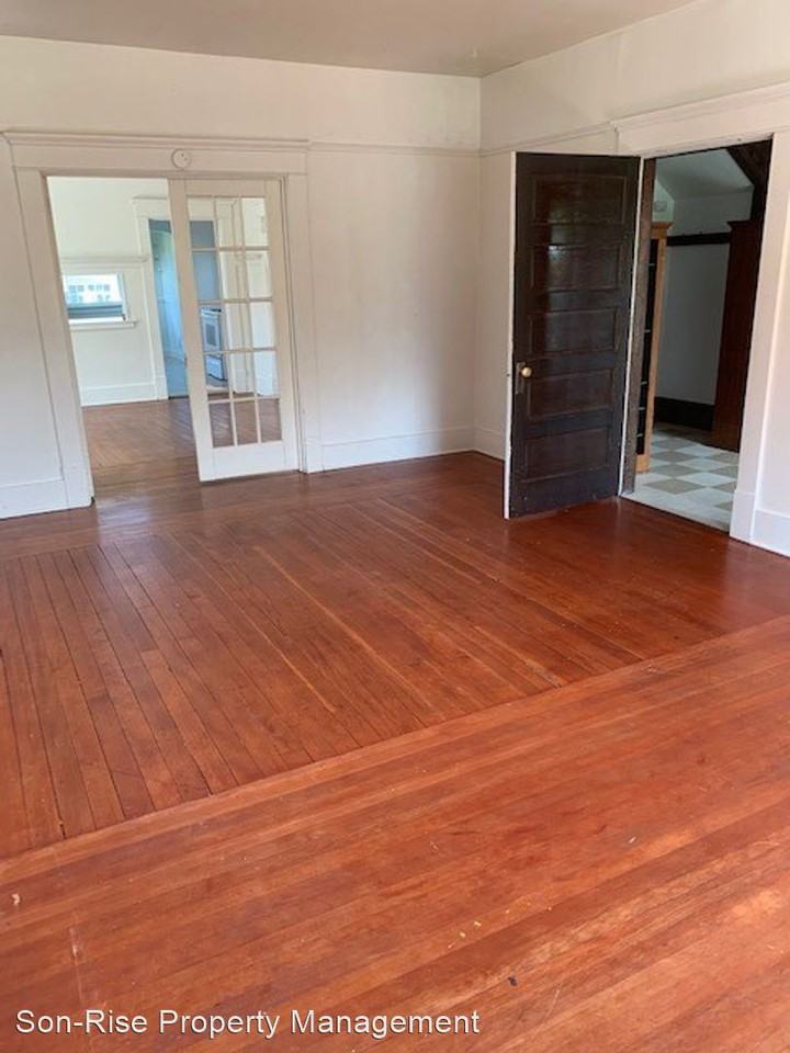 1319 Humboldt St - Photo 3 of 17