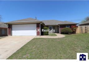 featured image of 2713 Fieldstone Dr