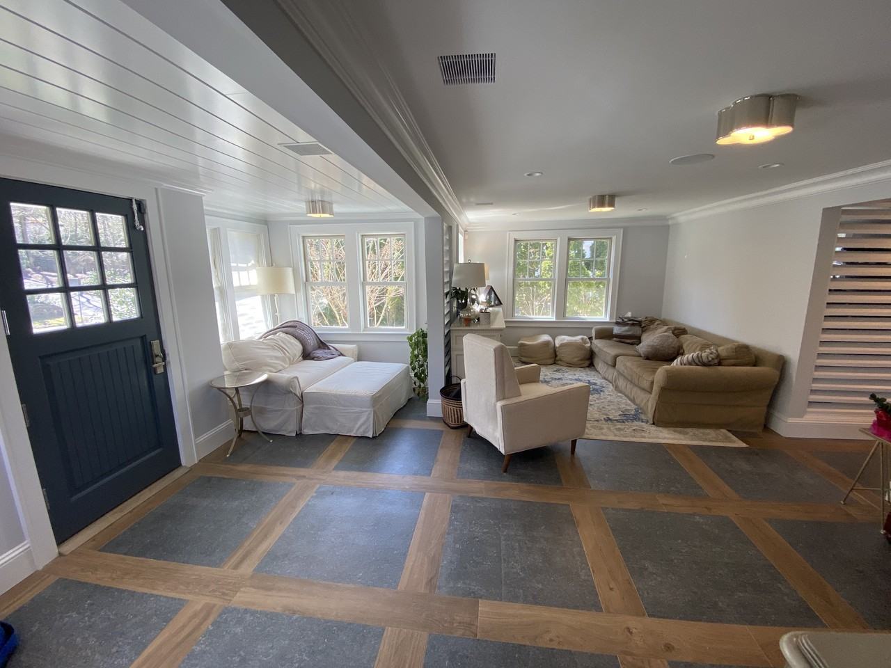 385 Main Street - Photo 3 of 16