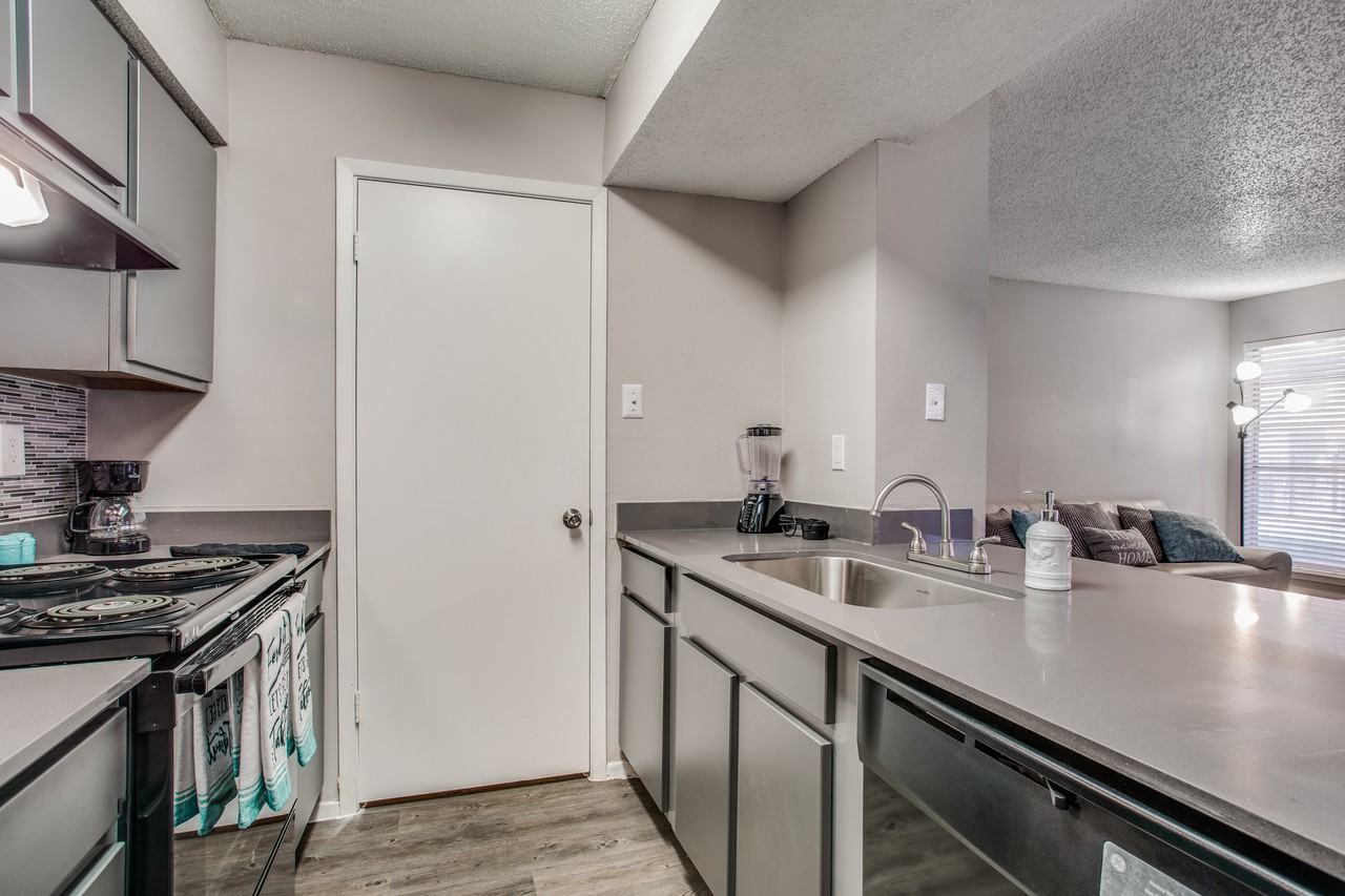 z-120721-Cross Creek Ranch - Photo 7 of 34