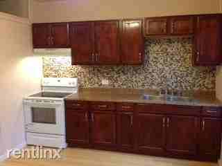 405 Cogswell Ave - Photo 2 of 10