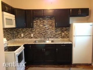 405 Cogswell Ave - Photo 3 of 10