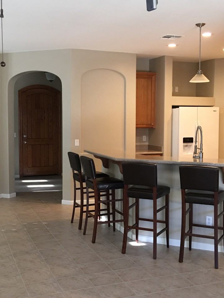 10639 W Alex Ave - Photo 3 of 32