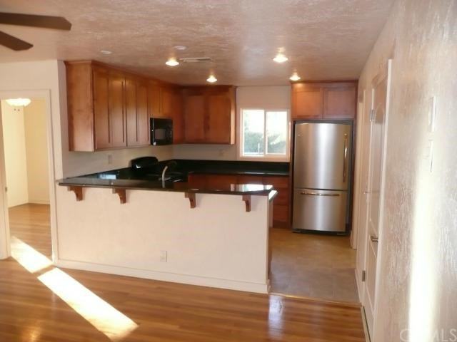 1501 Warner St #1 - Photo 5 of 8