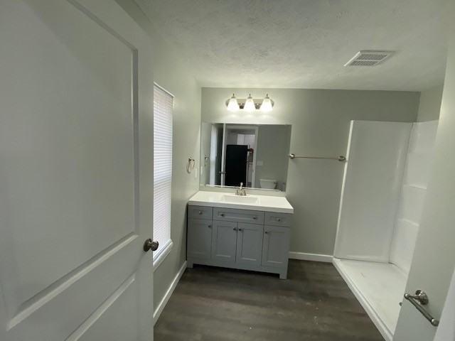 1011 Logan St Se #1 - Photo 7 of 17