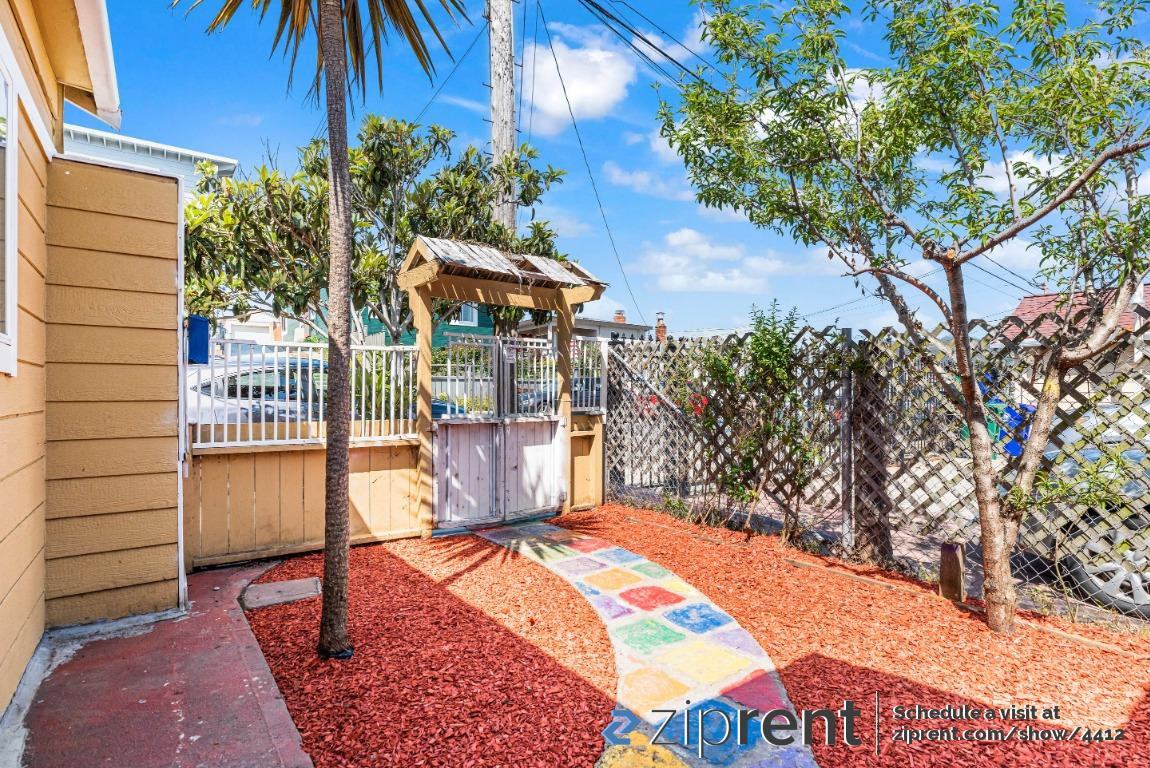 5210 Sacramento Ave - Photo 2 of 19