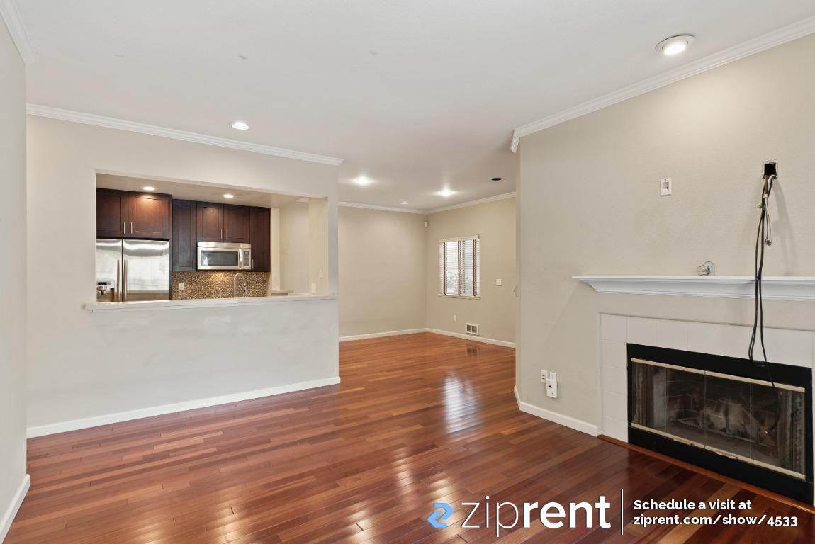 2102 Hastings Shore Ln - Photo 2 of 19