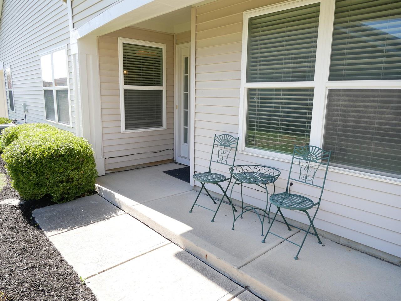 16841 Loch Cir #1 - Photo 3 of 24