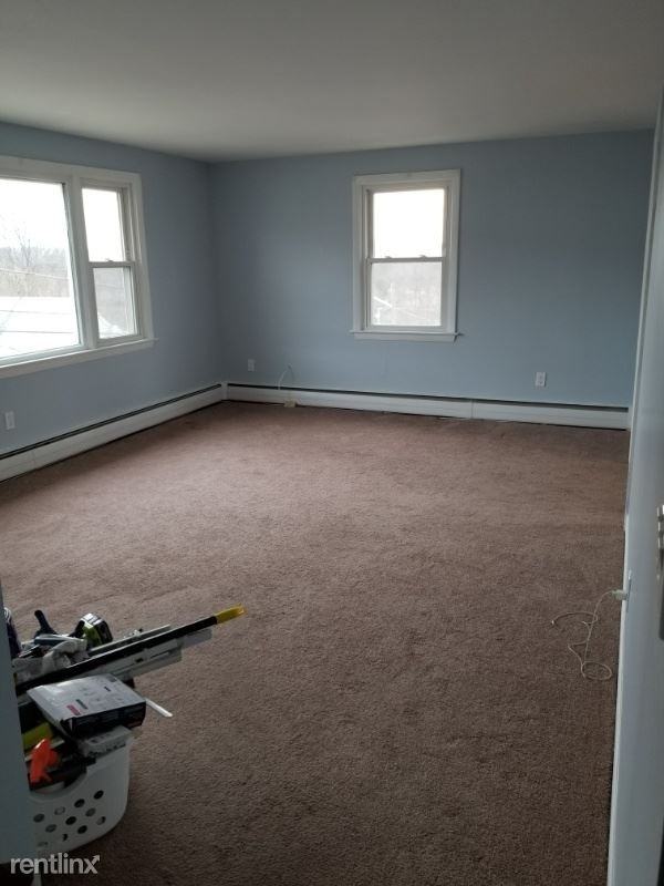 189 Bracken St - Photo 3 of 14