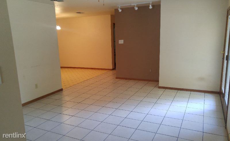 13 Moss Rock Dr - Photo 3 of 4