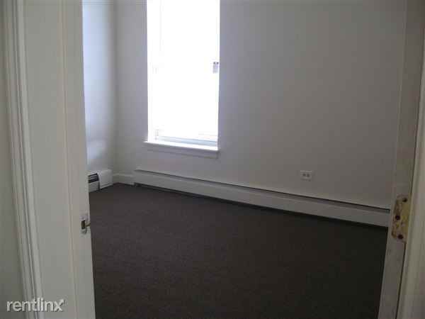 Manor Apartmenrs - Photo 3 of 3