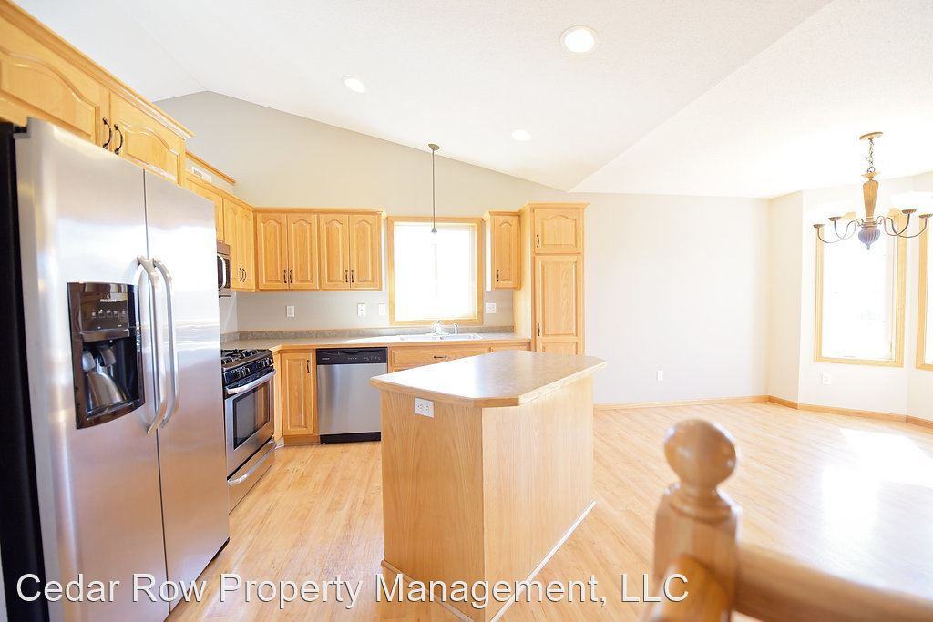 1018 Garden Brook Dr - Photo 3 of 17