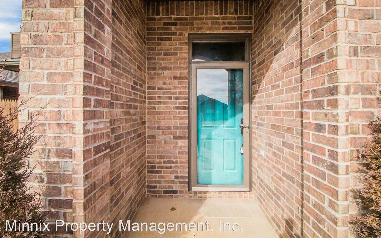 5826 104th St - Photo 2 of 33