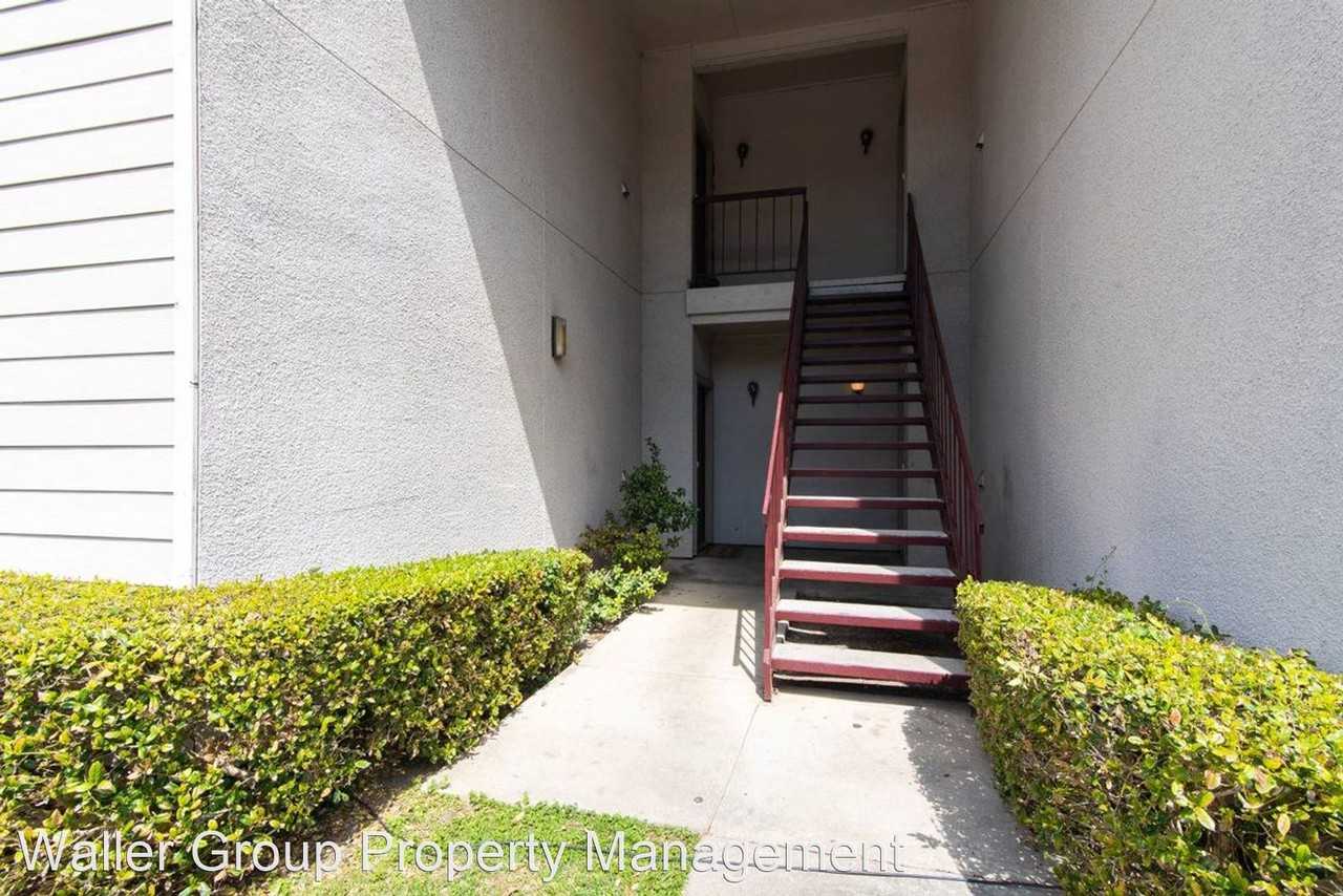 9737 Whitehurst Dr - Photo 2 of 12