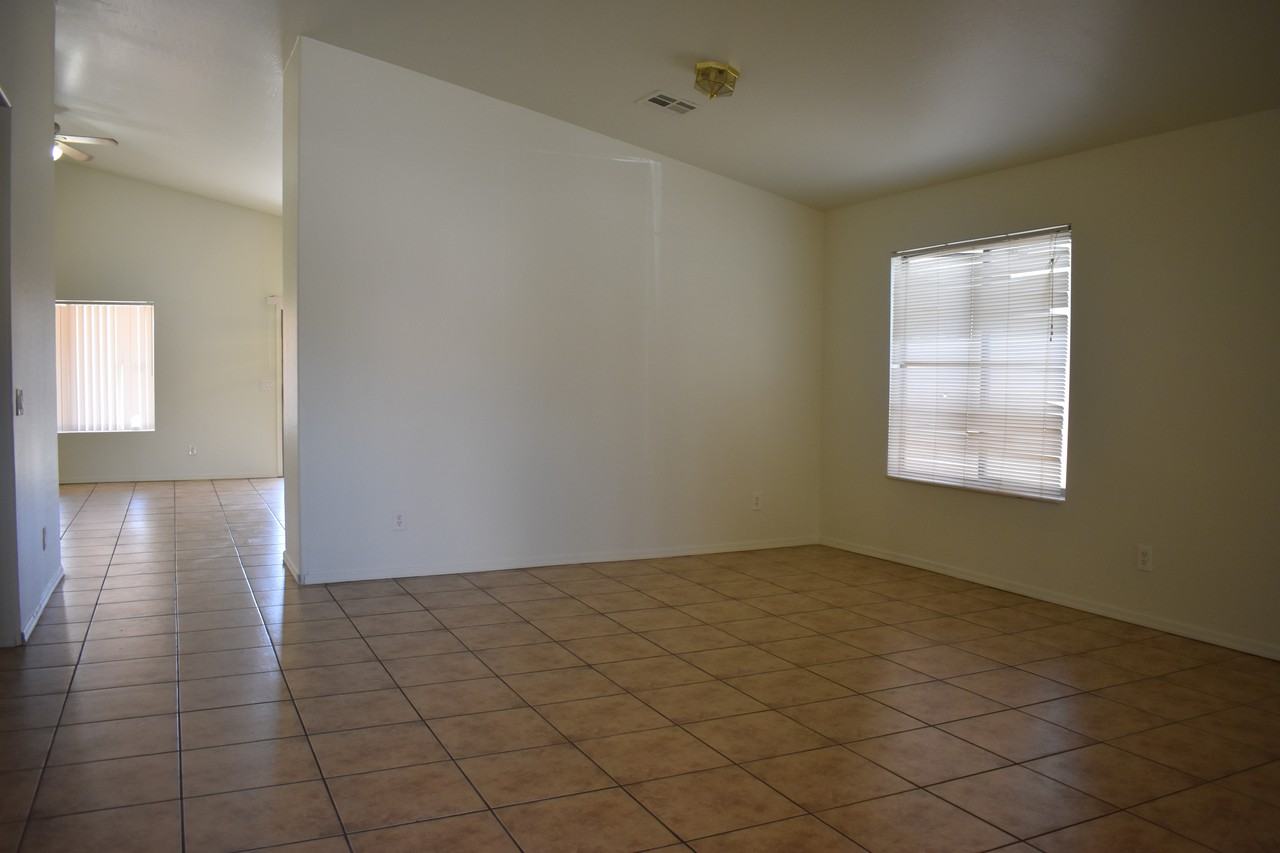 1225 W Shumway Farm Rd - Photo 3 of 25