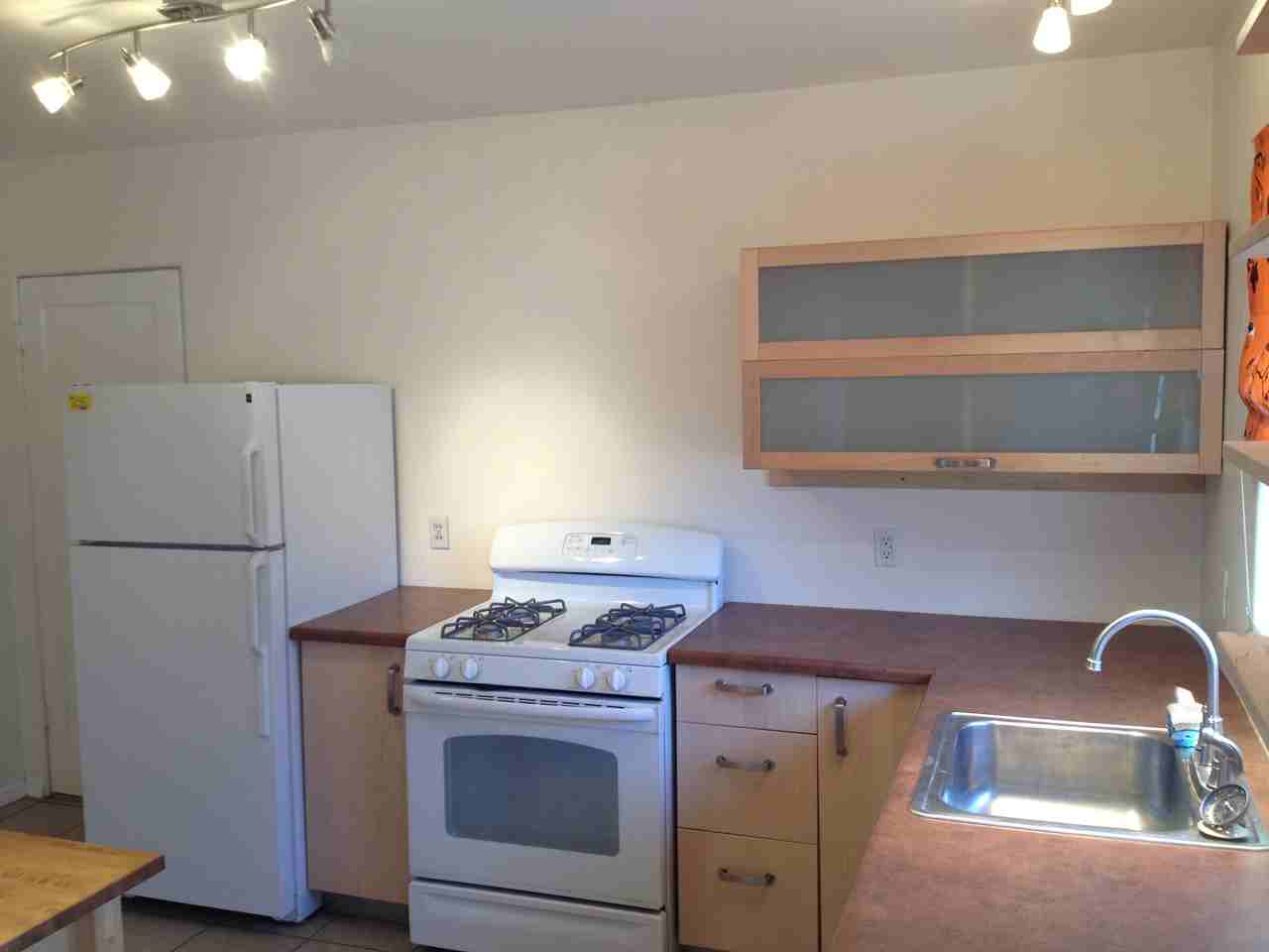 1806 Palomas Dr Ne - Photo 3 of 13