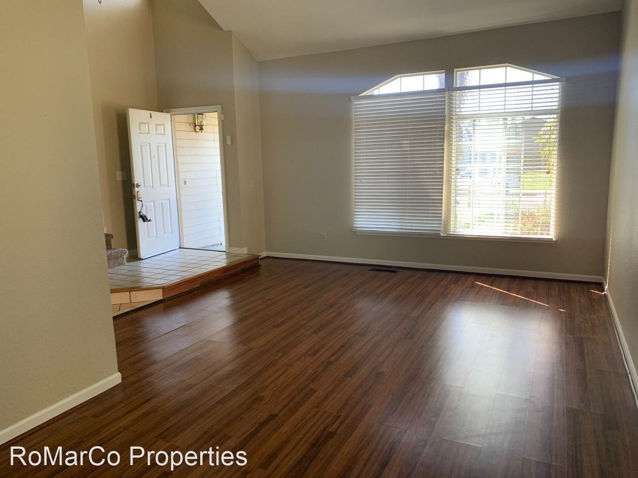 754 Valley Green Dr - Photo 3 of 16