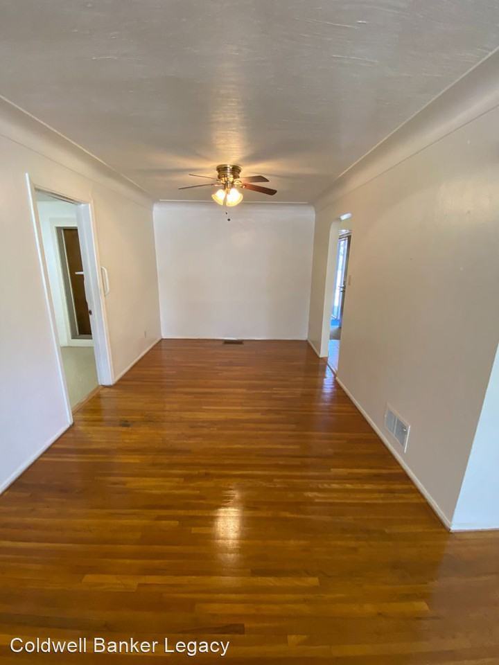 2821 Vermont St Ne - Photo 3 of 23