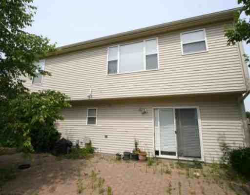 8490 Barrington Dr - Photo 2 of 13