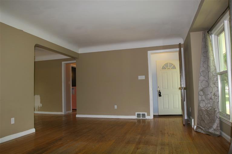 25080 Donald - Photo 3 of 9