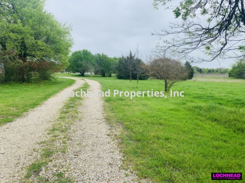 5546 Abner Rd - Photo 3 of 14