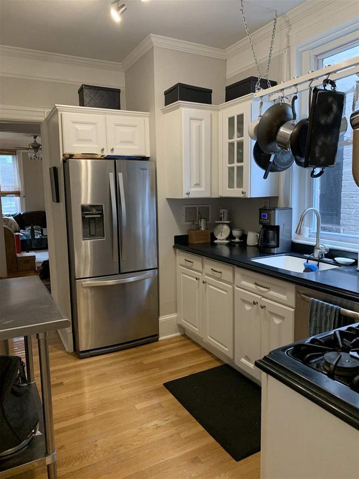 723 Willow Ave Unit 5l - Photo 2 of 16