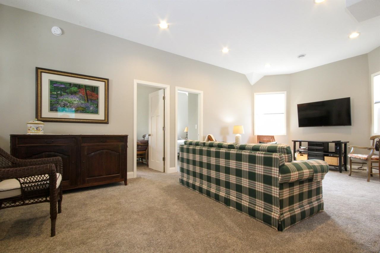 711 Sims Ave #A - Photo 7 of 19