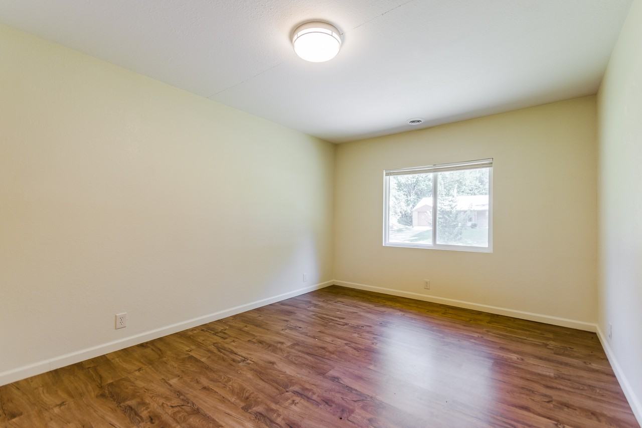 2055 College View Rd #1 - Photo 5 of 10