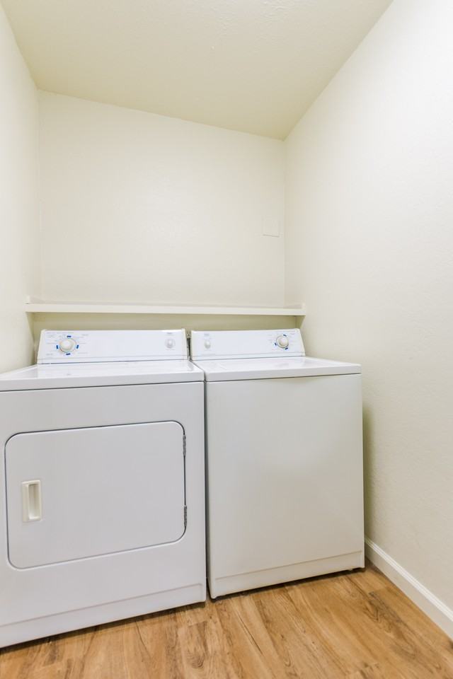 2055 College View Rd #1 - Photo 7 of 10